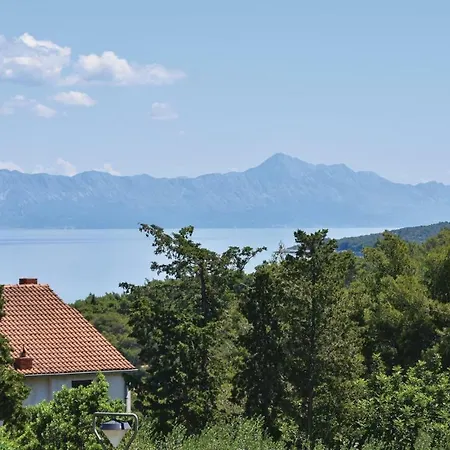 Two-bedroom In Jelsa